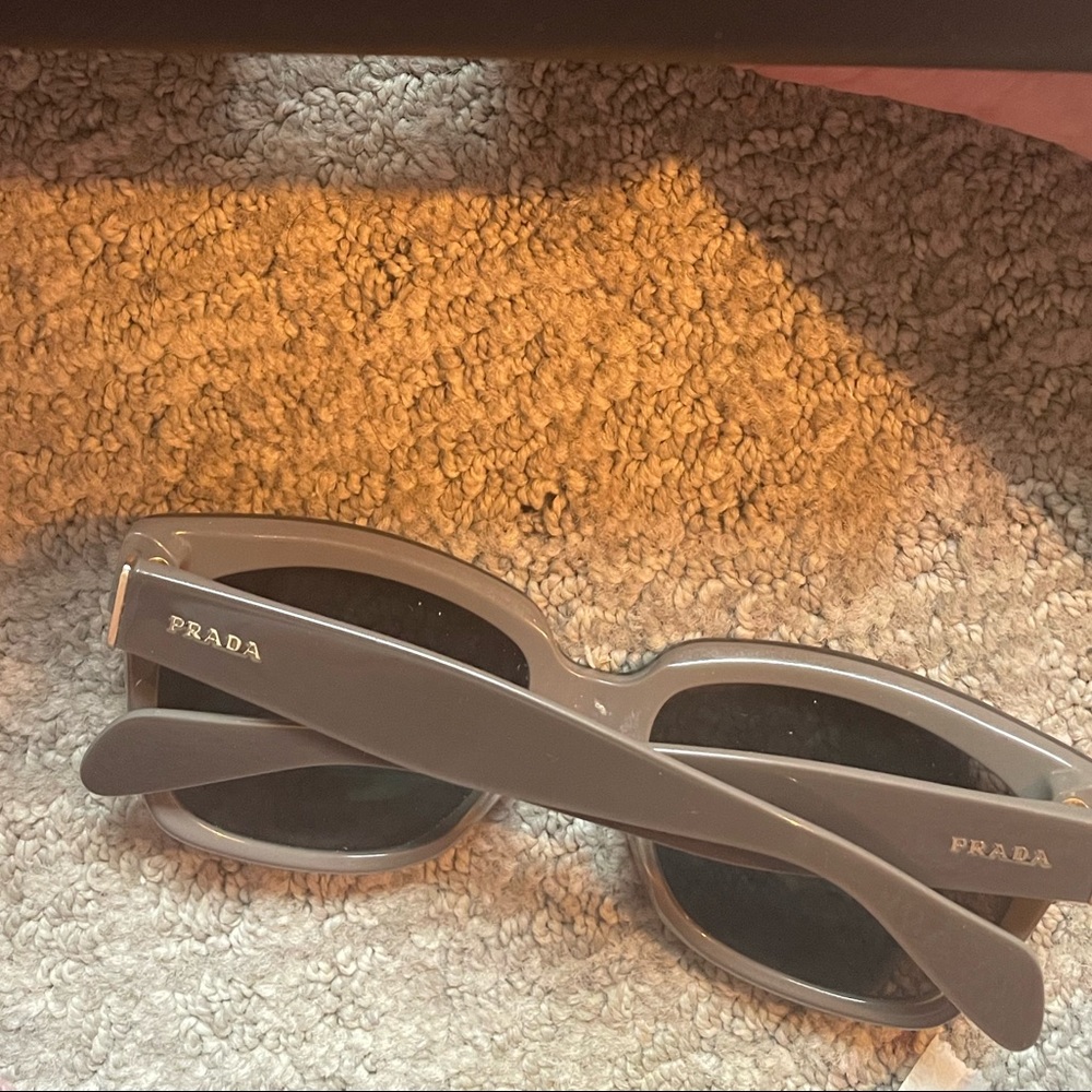 Prada “Polarized” Gray Sunglasses. - Picture 6 of 6